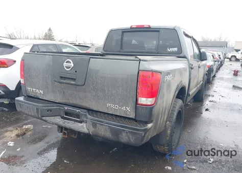 2011 Nissan Titan Pro-4X z USA, uszkodzony, nr VIN 1N6AA0EC5BN323399